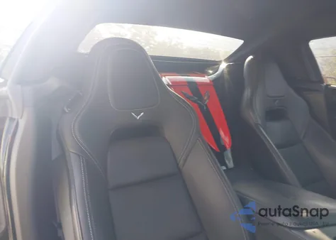 2015 Chevrolet Corvette Stingray Z51 из США, поврежденный, VIN 1G1YL3D73F5119264